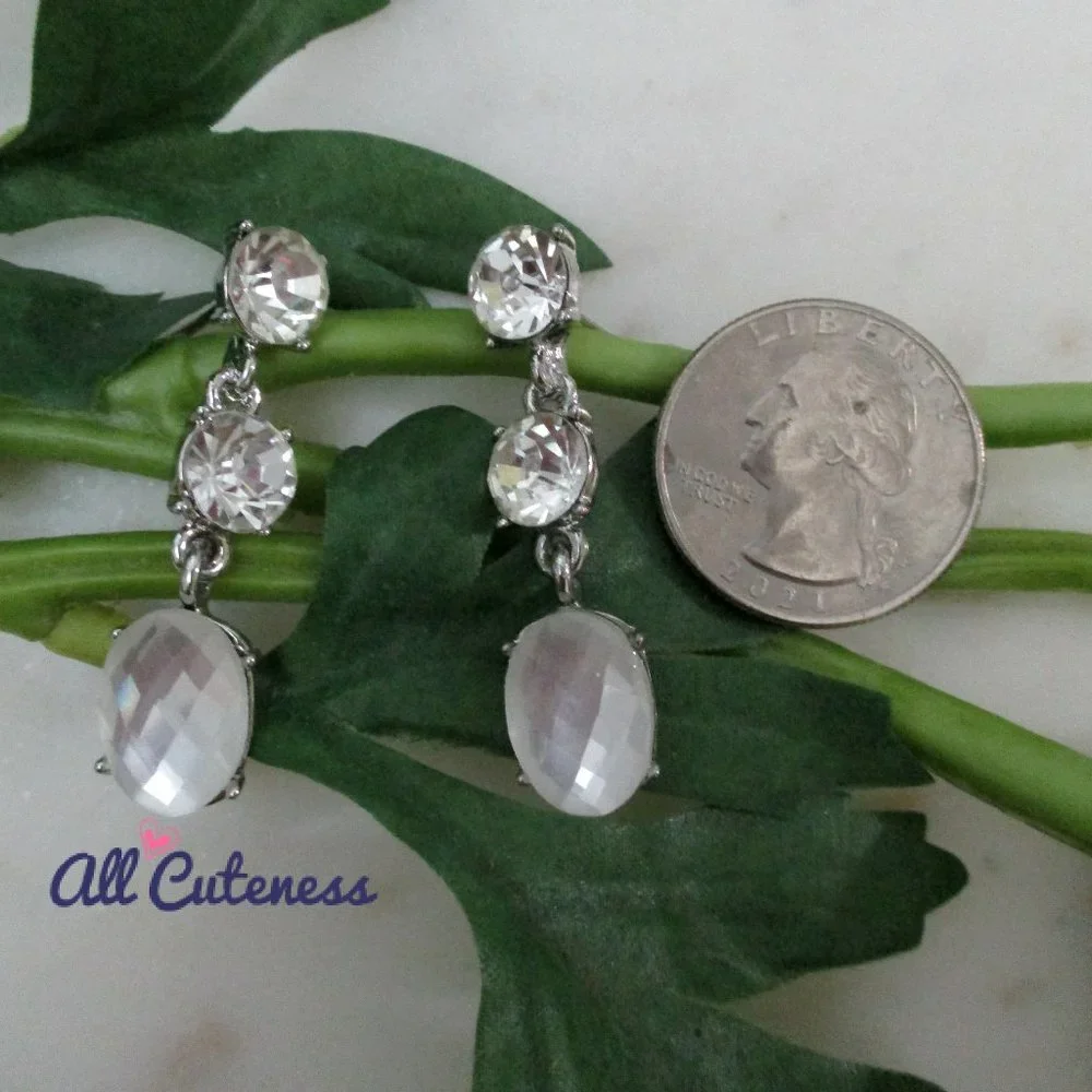 🎀 Statement Earrings - Picture 2 of 2